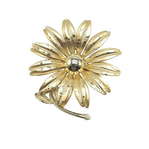 Vintage Gold-Tone Enamel Textured Daisy Flower Brooch Pin